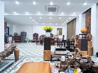 Nhà đẹp khu đấu giá thôn đìa 1 nam hồng, ô tô vào tận nhà, 6 tầng thang máy, cầu thang gỗ