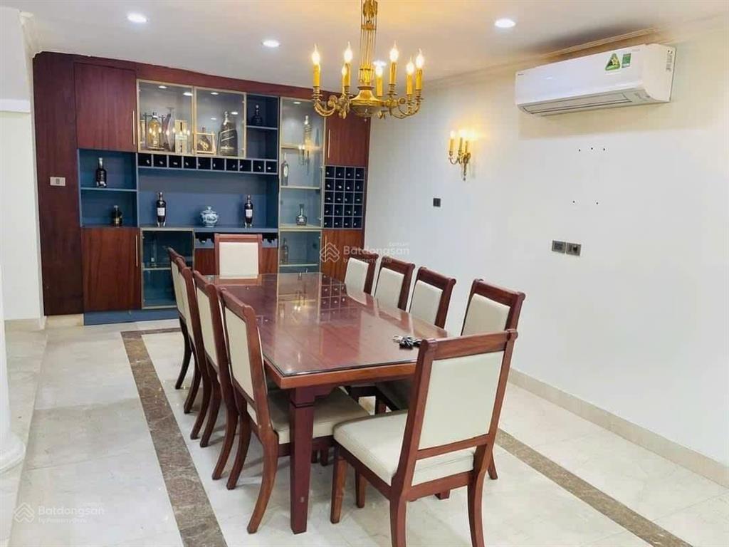 Bán nhà riêng xuân diệu 110m2, 8 tầng, mặt tiền 9m, phù hợp cho gia đình lớn hoặc đầu tư sinh lời.