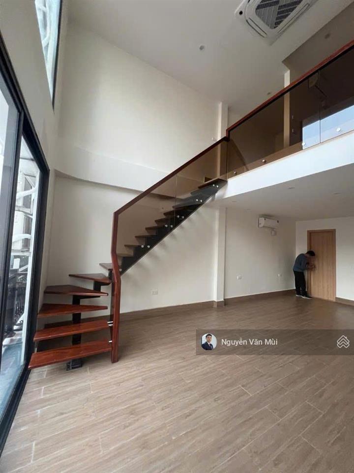 Mặt phố đê la thành, 9 tầng, kinh doanh đỉnh, dòng tiền ổn định, giá trị nhà tăng theo từng năm