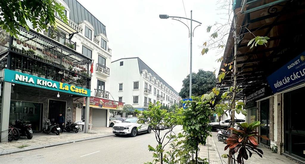 Bán nhà liền kề lacasta văn phú 73m25 tầng21 tỷ, ô tôkinh doanh
