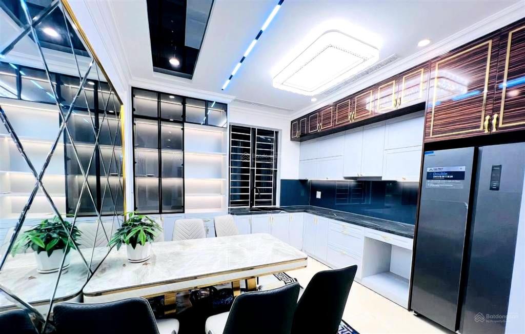 Bán nhà mặt phố trung tâm hà đông, 61m27 tầng21 tỷ, lô gócthang máyô tôkinh doanh