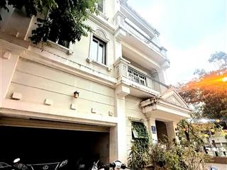 Bán biệt thự hyundai, hà đông 190m²3tầng, nhỉnh 50 tỷ, lô gócô tô