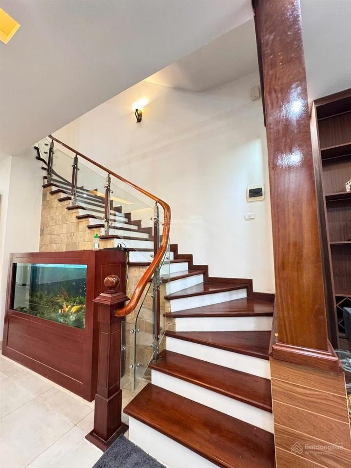 Bán gấp 5 tầng 117m2 kđt vĩnh hoàng