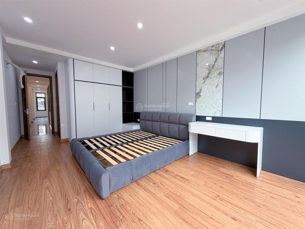 Bán 69m2 6 tầng thang máy ô tô vào nhà phố trung liệt