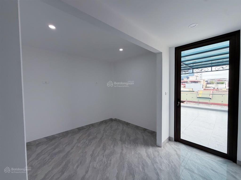 Bán nhà trung liệt 6 tầng thang máy ô tô vào nhà
