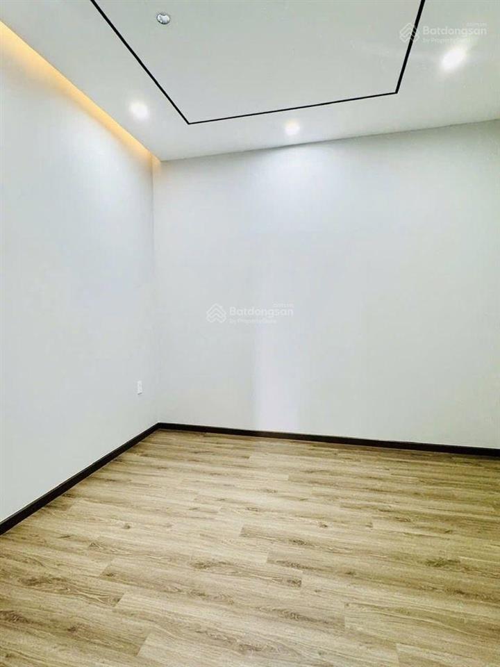 Bán nhà trường lưu long trường thủ đức 53m2, 3 tầng, 4pn, đường ô tô quay đầu, giá 5  6 tỷ