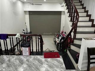 Nhà đẹp phú diễn, 5 tầng, ô chờ thang máy, oto ngủ trong nhà
