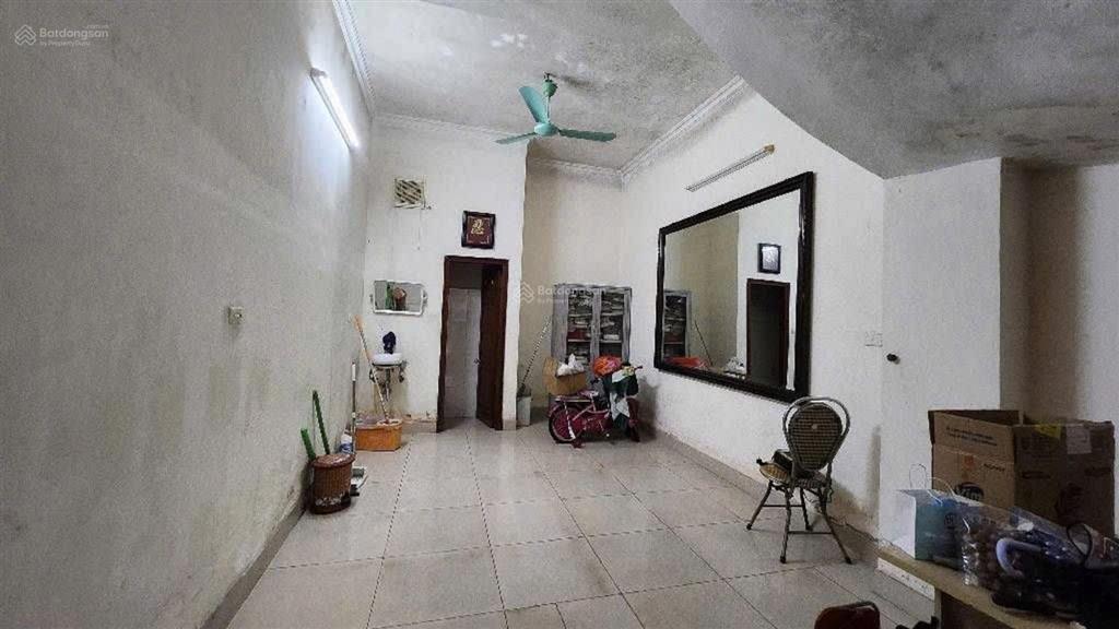 Bán nhà mặt ngõ 133 xuân thủy, 46m x 5 tầng, ngõ kinh doanh, oto vào nhà