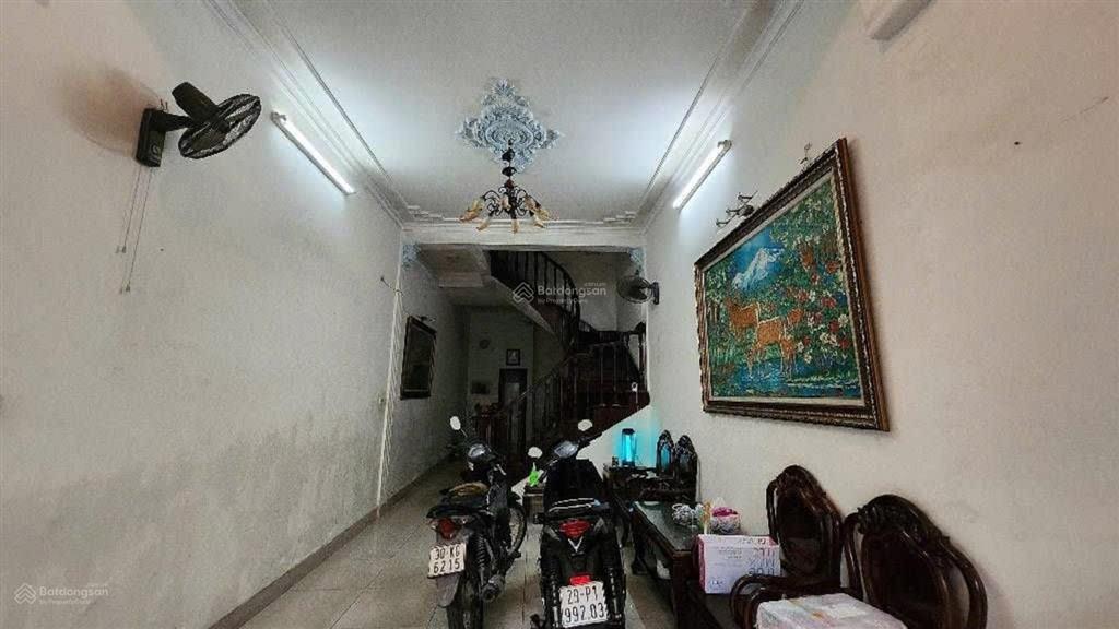 Bán nhà mặt ngõ 133 xuân thủy, 46m x 5 tầng, ngõ kinh doanh, oto vào nhà