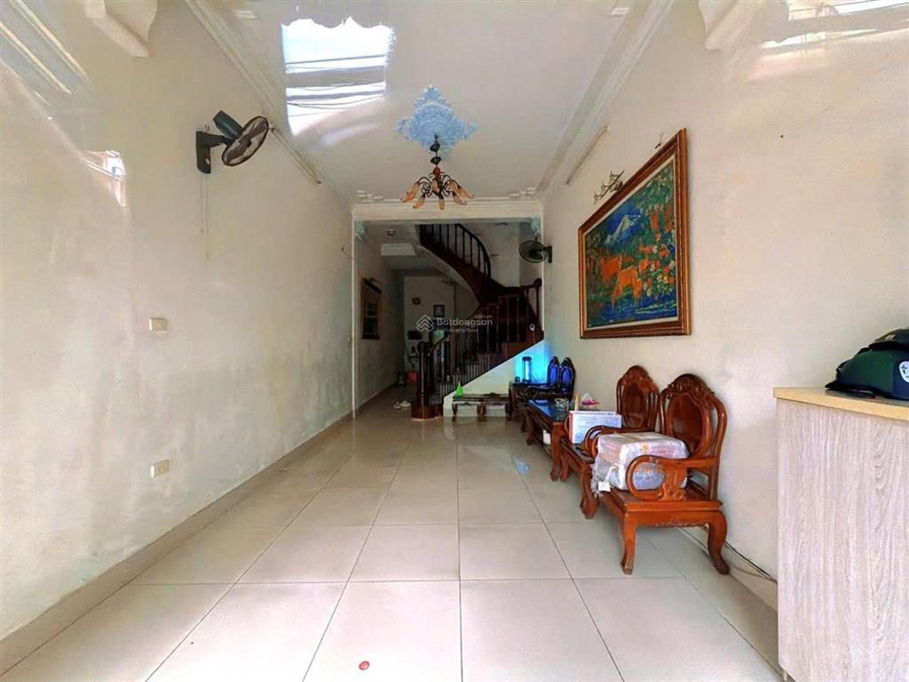 Bán nhà mặt ngõ 133 xuân thủy, 46m x 5 tầng, ngõ kinh doanh, oto vào nhà