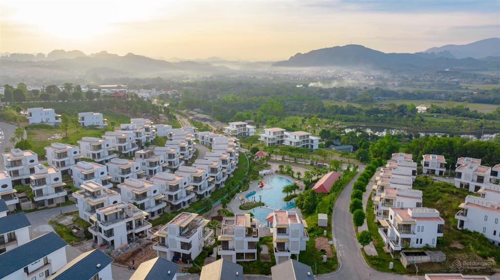 Hiếm có 1 căn biệt thự 327m2 cốt dương db3, gần bể bơi trung tâm, tiện ích