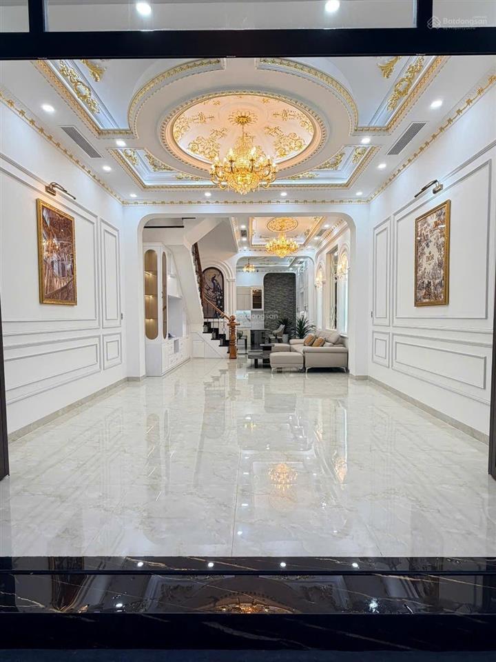 Nhà phố tân cổ điển bình chuẩn 31 full nội thất gần aeon mall