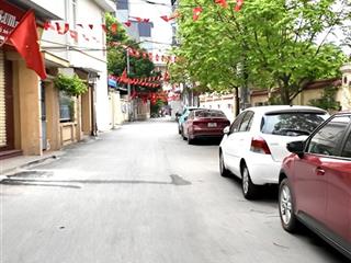 Chính chủ bán toà chdv cầu diễn  ô tô đỗ cửa, ngõ thông gần phố  52m2 x 7t, 11 phòng  giá 8,8 tỷ