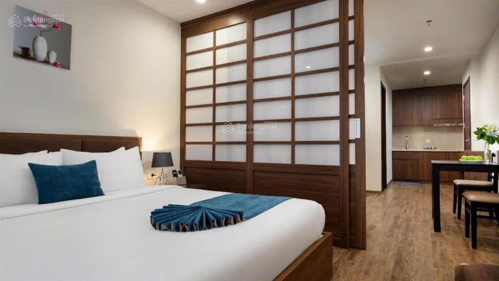 Toà chdv 10 tầng xây mới 36 căn hộ  ba đình khu vip cho khách nước ngoài, dòng tiền 2,5 tỷ/năm.