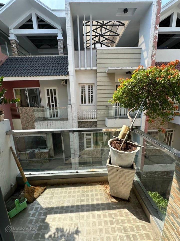 Nhà đẹp khu vip tên lửa  hẻm ô tô  giáp q6 3p ra aeon mall  4 tầng  dtsd  170m2  chỉ 7.3 t