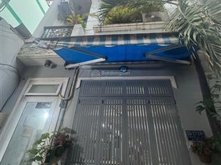 Giáp quận 10 cạnh đại học bách khoa  nhà 4 tầng sát mặt tiền  61m2 ngang hiếm 5m  5pn