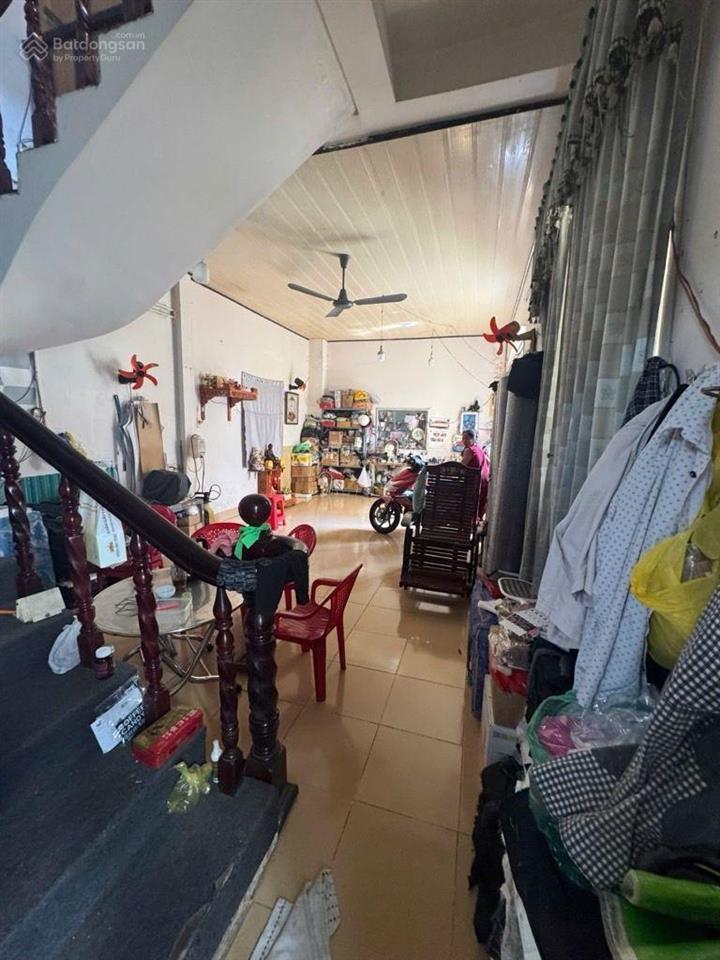 Nhà ngay đỗ công tường,tân phú. 2 mặt tiền trước sau,hẻm trước nhà 8m, 2p tới aeon mall tân phú.