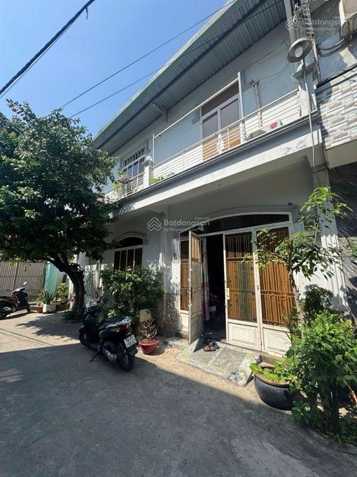 Nhà ngay đỗ công tường,tân phú. 2 mặt tiền trước sau,hẻm trước nhà 8m, 2p tới aeon mall tân phú.