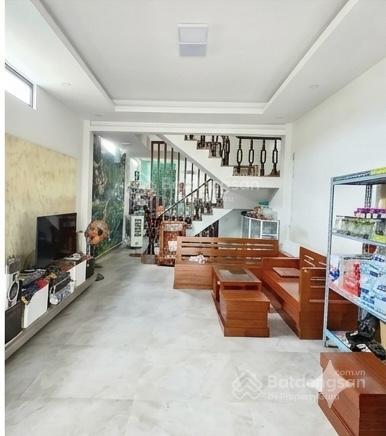 Ngộp bán mặt tiền tây sơn ngay chợ tân hương kinh doanh sầm uất ngày đêm  5 tầngvuông đét 4 x 18