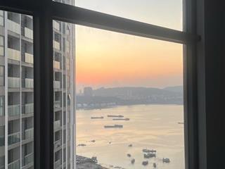 The ruby hạ long. căn góc trong tầng cao 2pn2vs + 1 view có biển