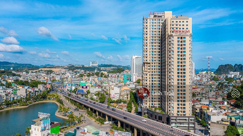 Chung cư ramada hạ long. căn 2pn + 2wc full nội thất. tầng cao view siêu thoáng. chỉ 2tỷ350tr