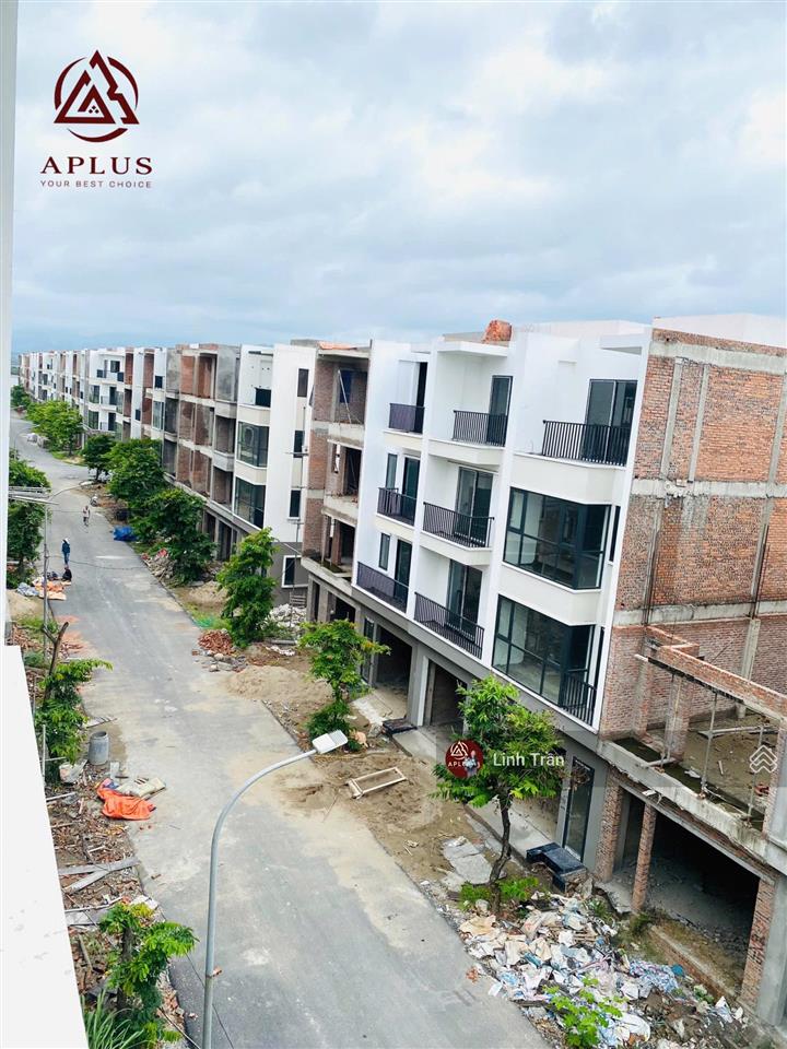 Flc tropical hạ long. căn nội khu giá chỉ 12.5tr/m2 đất. ngay phía sau trục chính, cách biển 500m