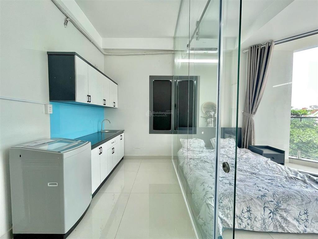 Cho thuê phòng trọ dạng 1pn ban côngtách bếp,38m2,ngay ngô đức kế,gần chợ bà chiểu,full nội thất