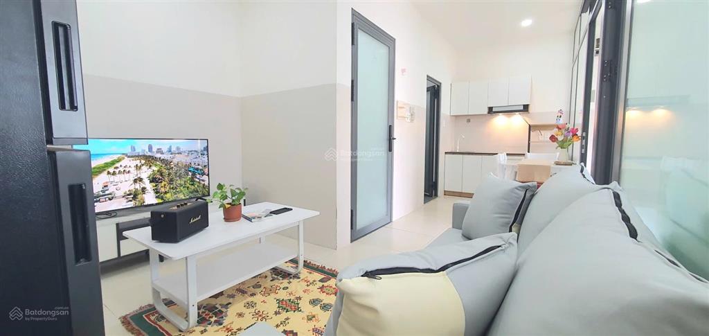 Cho thuê phòng trọ dạng 1pn ban côngtách bếp,38m2,ngay ngô đức kế,gần chợ bà chiểu,full nội thất