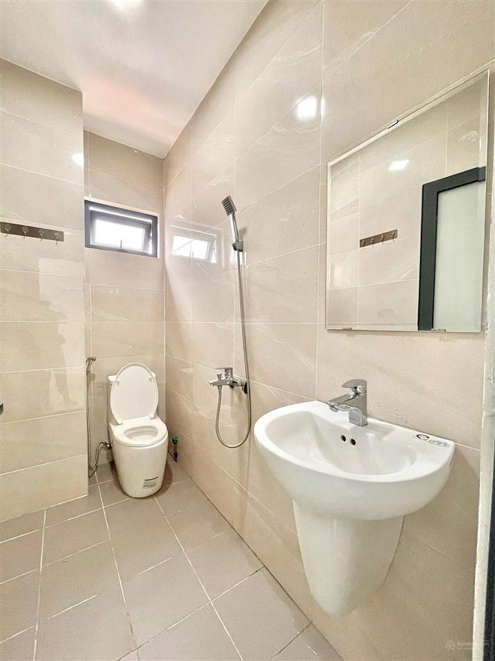 Cho thuê phòng trọ dạng 1pn ban côngtách bếp,38m2,ngay ngô đức kế,gần chợ bà chiểu,full nội thất