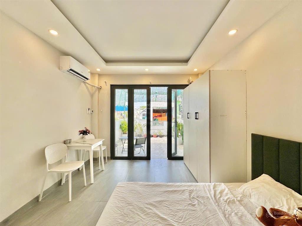 Cho thuê penthouses 1pn,2bancol,60m2,ngay phan xích long,gần ngã 4 phú nhuận,q1,q3,bt,full nội thất