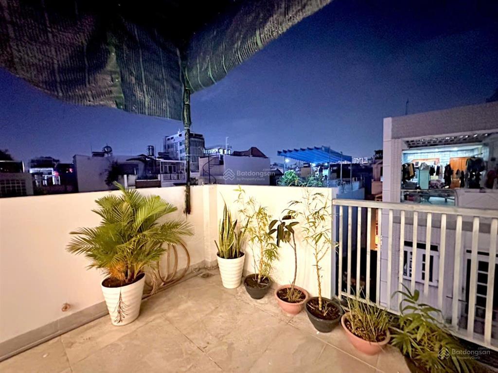 Cho thuê penthouses 1pn,2bancol,60m2,ngay phan xích long,gần ngã 4 phú nhuận,q1,q3,bt,full nội thất