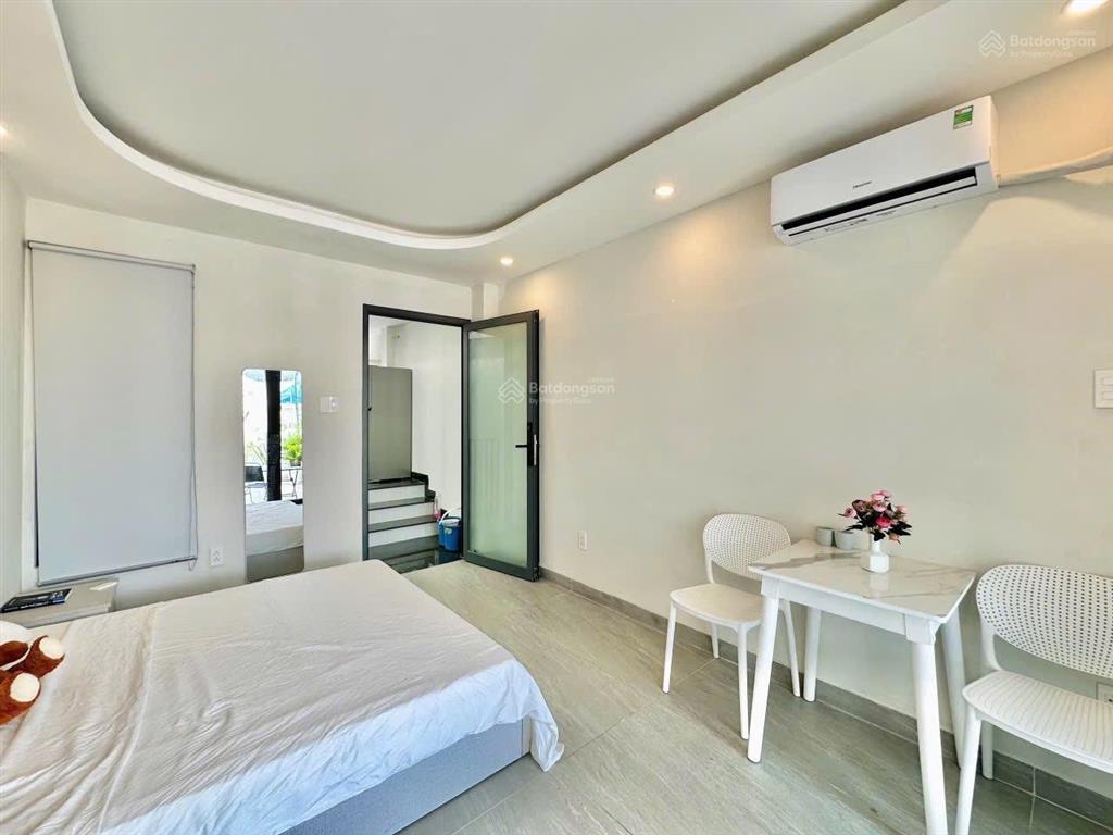 Cho thuê penthouses 1pn,2bancol,60m2,ngay phan xích long,gần ngã 4 phú nhuận,q1,q3,bt,full nội thất