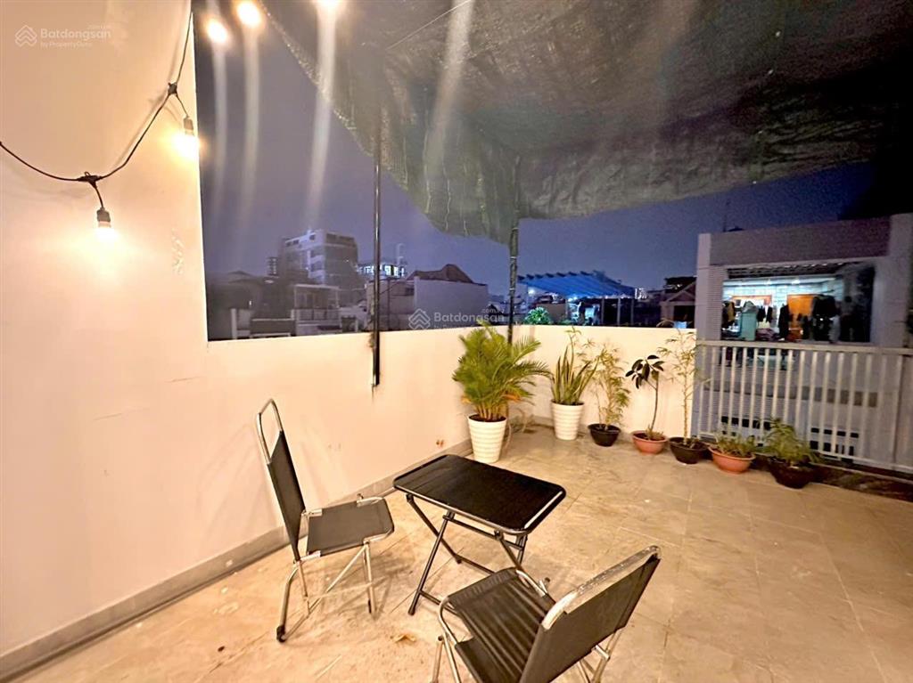Cho thuê penthouses 1pn,2bancol,60m2,ngay phan xích long,gần ngã 4 phú nhuận,q1,q3,bt,full nội thất