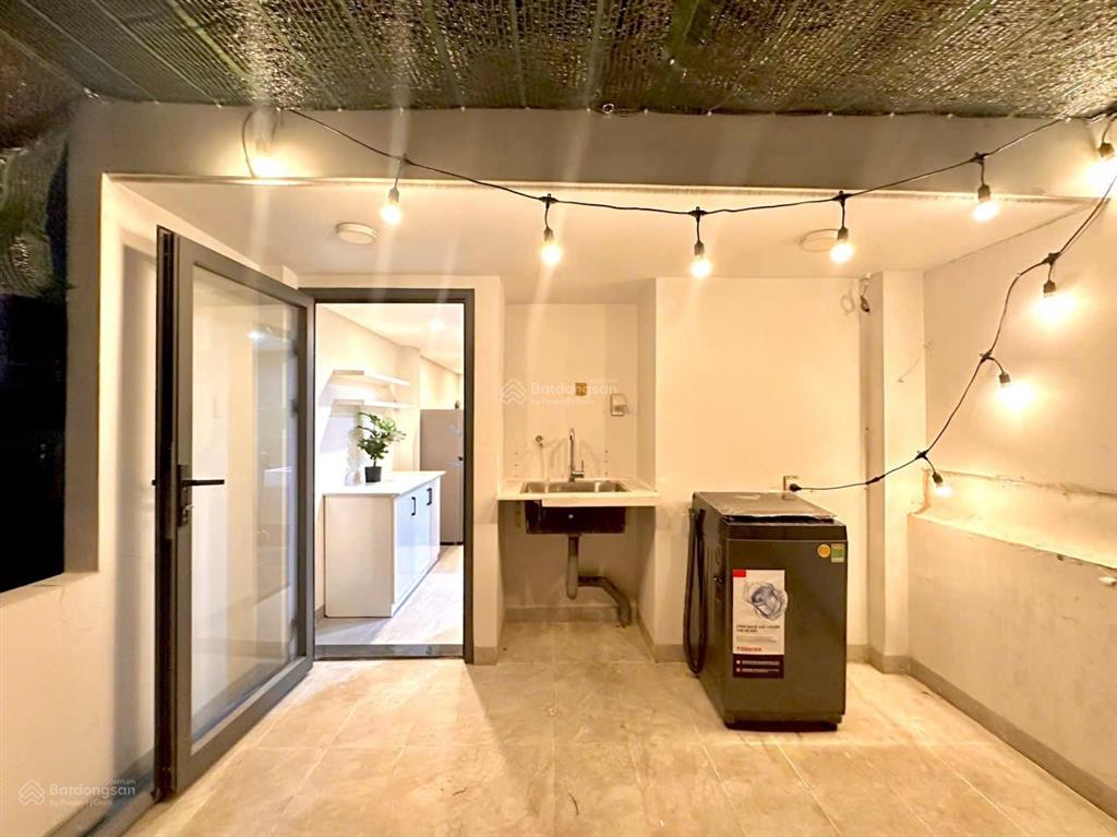 Cho thuê penthouses 1pn,2bancol,60m2,ngay phan xích long,gần ngã 4 phú nhuận,q1,q3,bt,full nội thất