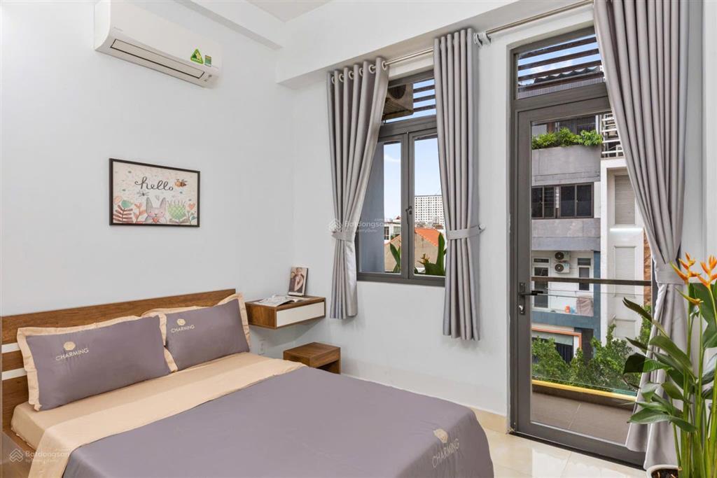 Cho thuê phòng ngay nguyễn hữu cảnh,gần q1,q2,ngã tư hàng xanh,full nội thất,35m2,cửa sổ ban công