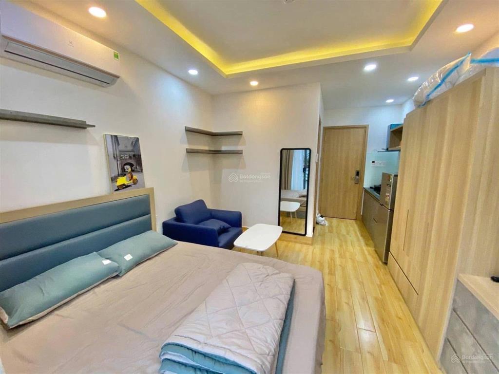 Studio ban công view sông, 40m2, ngay trường sa, full nội thất