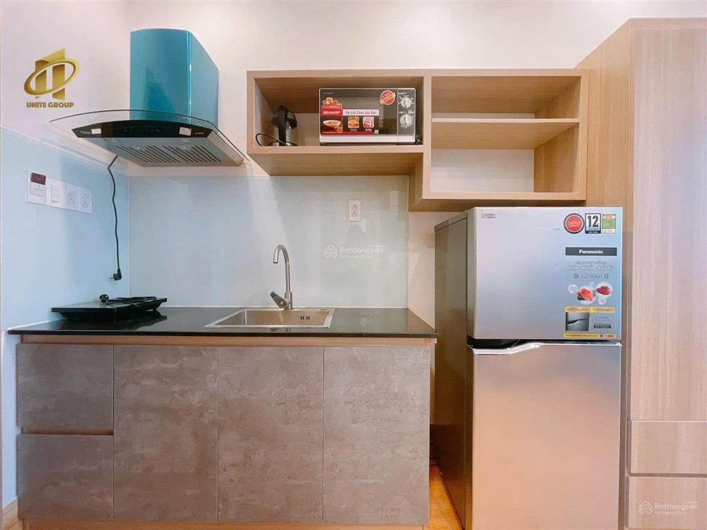 Studio ban công view sông, 40m2, ngay trường sa, full nội thất