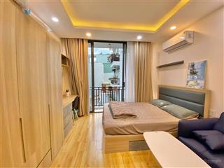 Studio ban công view sông, 40m2, ngay trường sa, full nội thất