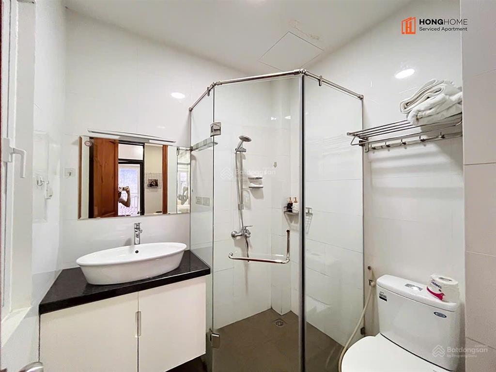 Cho thuê căn hộ dịch vụ dạng phòng ngủ riêng ngay hoàng sa q1 gần phú nhuận, q3, q10, 45m2, full nt