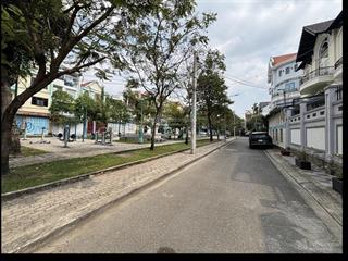 * bán chdv 20 phòng quận 7,đường số 12m, 6 tầng thang máy,dt6 x 18, thu nhập 110tr/th, giá 27 tỷ