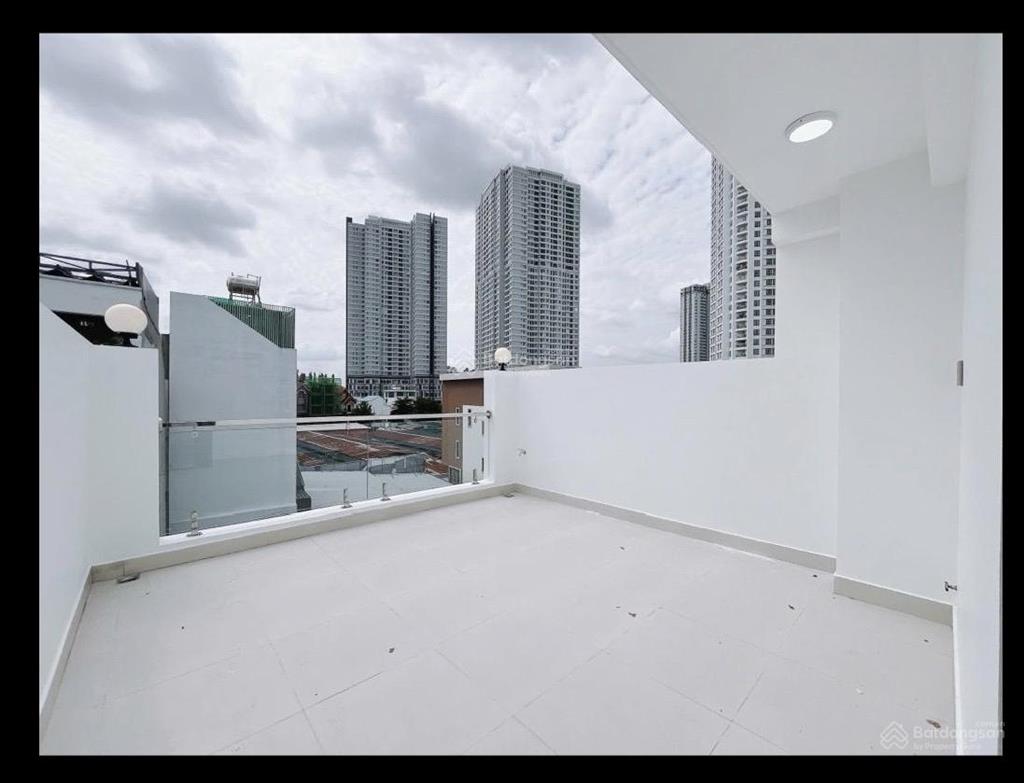 *bán nhà quận 7, 5 tầng , hẻm 6m , khu kiều đàm gần nguyễn thị thập,dt4,2x12,giá10,5tỷ