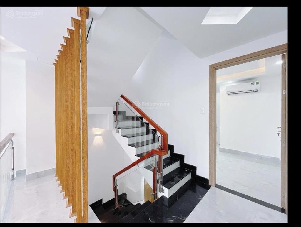 *bán nhà quận 7, 5 tầng , hẻm 6m , khu kiều đàm gần nguyễn thị thập,dt4,2x12,giá10,5tỷ