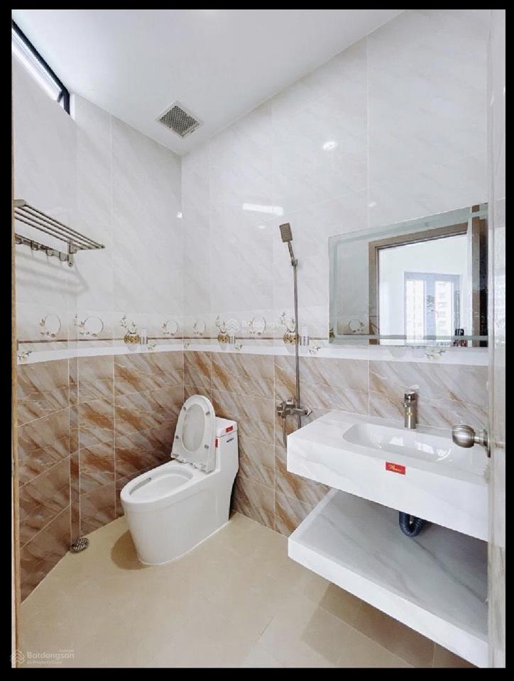 *bán nhà quận 7, 5 tầng , hẻm 6m , khu kiều đàm gần nguyễn thị thập,dt4,2x12,giá10,5tỷ