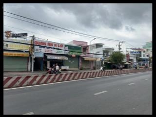 * bán nhà mặt tiền quận 7,dt12x70, 2 tầng, đường 20m, gần phú mỹ hưng, giá 130 tỷ