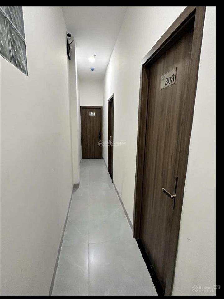 * bán nhà mặt tiền quận 7,dt12x70, 2 tầng, đường 20m, gần phú mỹ hưng, giá 130 tỷ