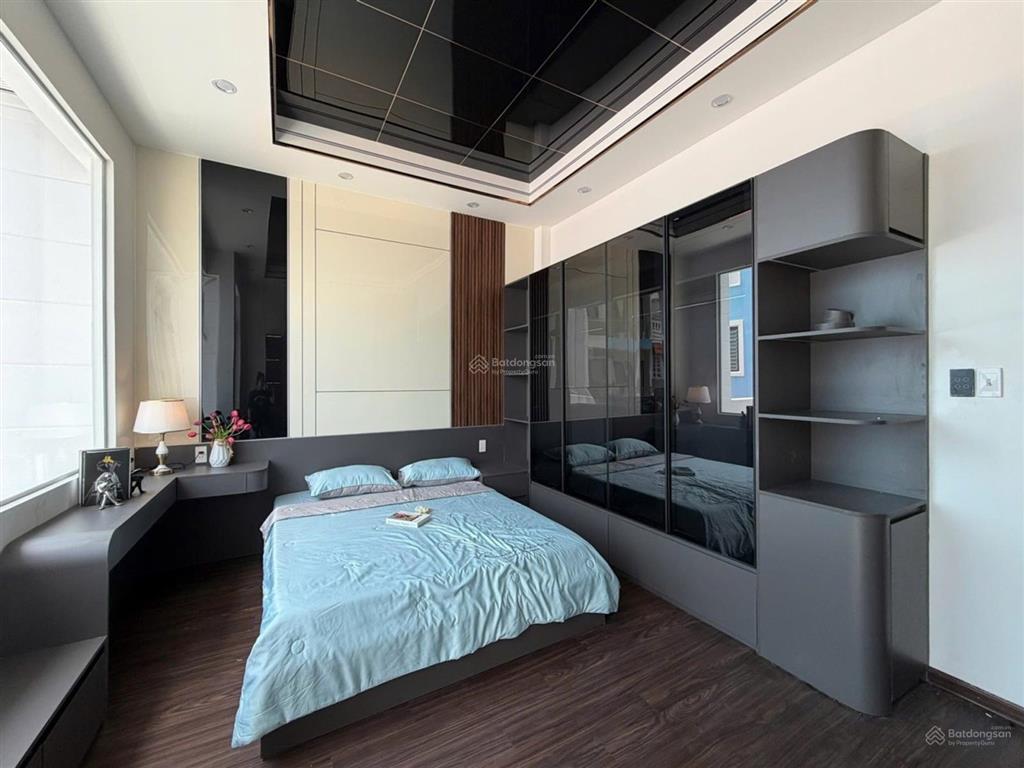 Bán nhà quận 7, 3 tầng, 4.8x11, gần phú mỹ hưng, hẻm 3m, giá 6,9 tỷ