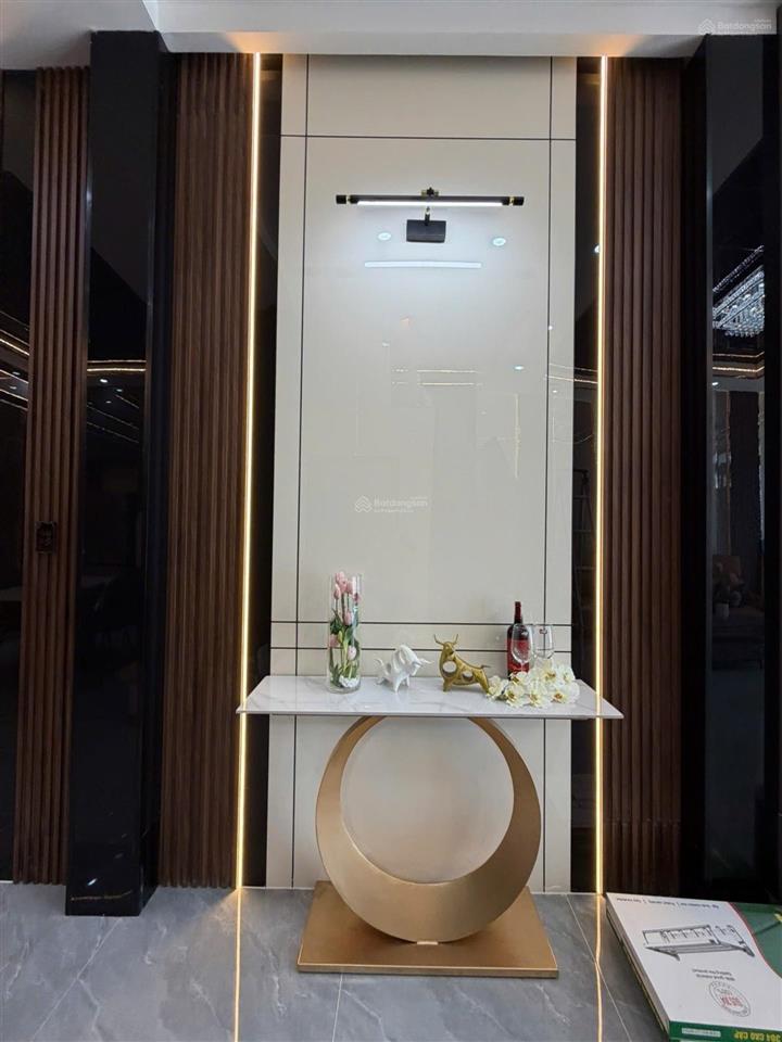 Bán nhà quận 7, 3 tầng, 4.8x11, gần phú mỹ hưng, hẻm 3m, giá 6,9 tỷ