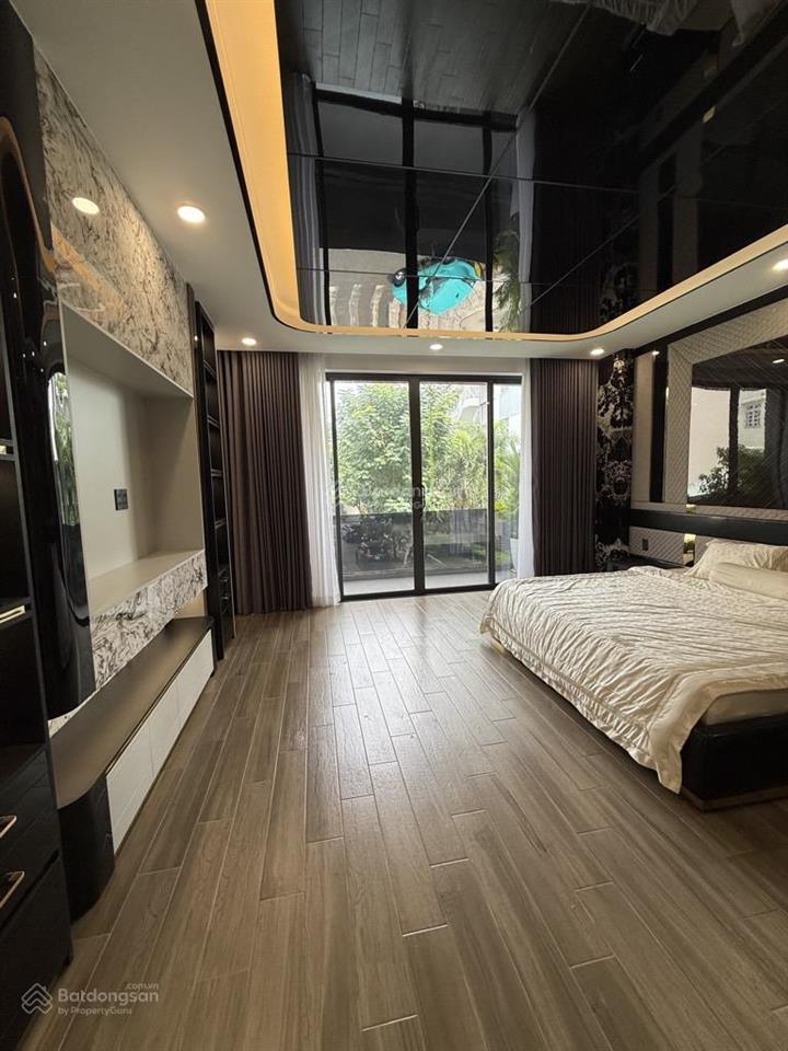 Bán nhà khu công ích quận 4, 80m², 5 tầng, gần phú mỹ hưng, đường 10m, giá 17 tỷ