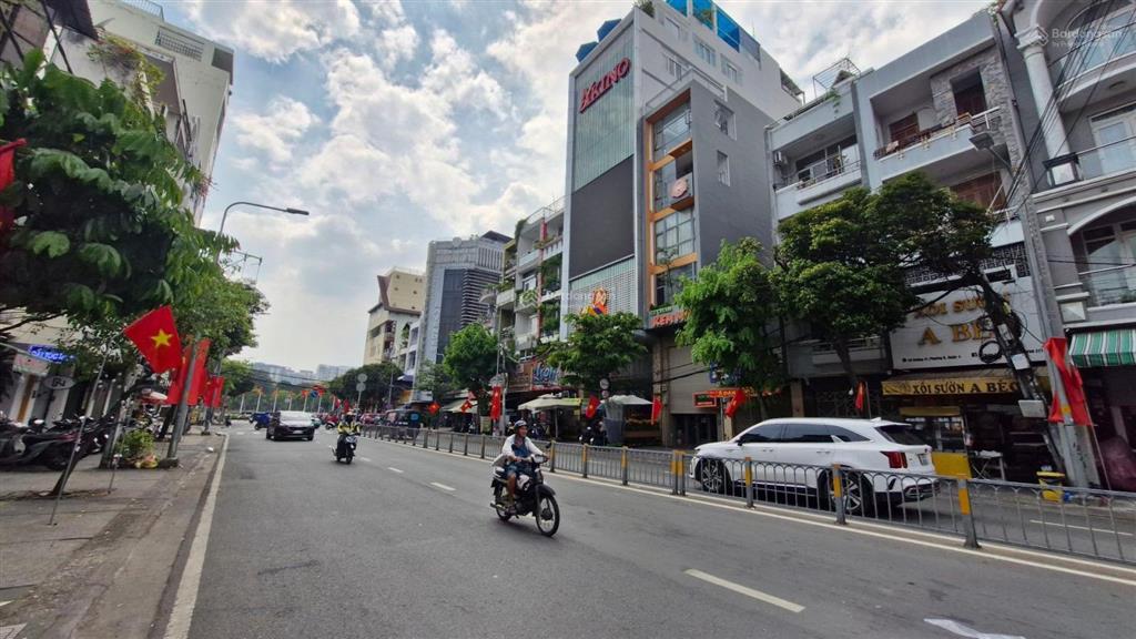 * bán nhà quận 4, ngang 9m, 128m2, mặt tiền đường 25m, 3 tầng, giá 59,8 tỷ