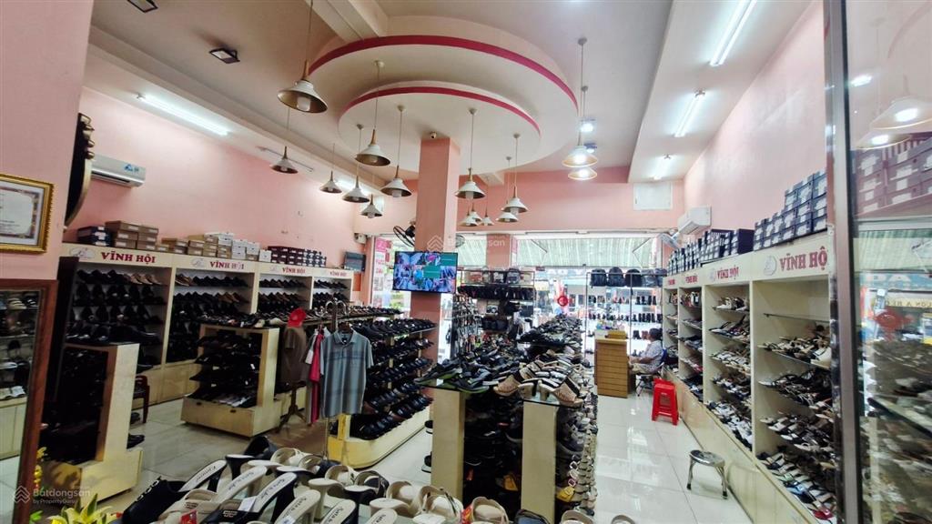 * bán nhà quận 4, ngang 9m, 128m2, mặt tiền đường 25m, 3 tầng, giá 59,8 tỷ